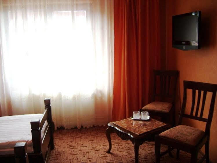 Hanul Dacilor Iasi Extérieur photo