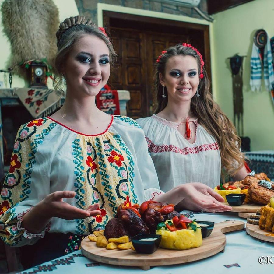 Hanul Dacilor Iasi Extérieur photo